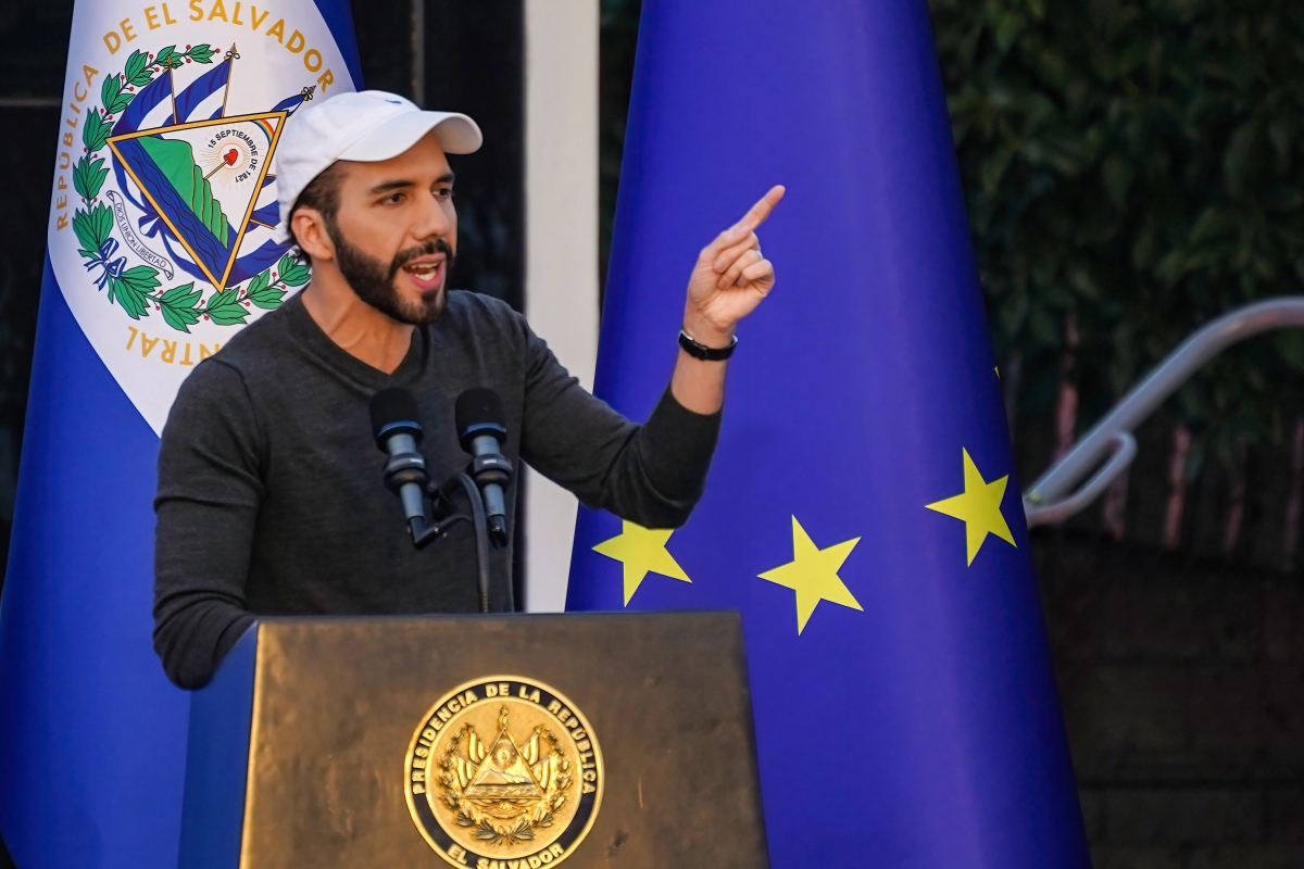 El Salvador pauses public Bitcoin buys under IMF deal but its stash keeps growing